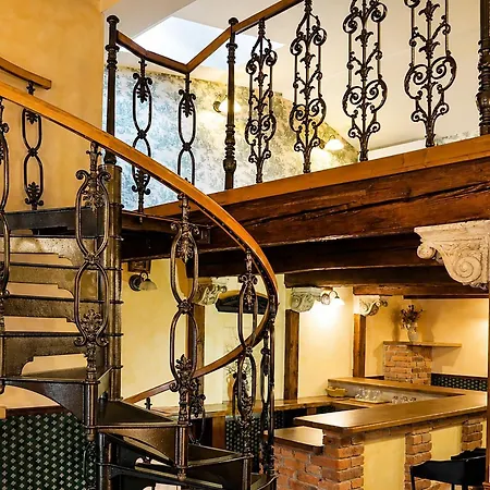 & Caffe Silesia Szálloda